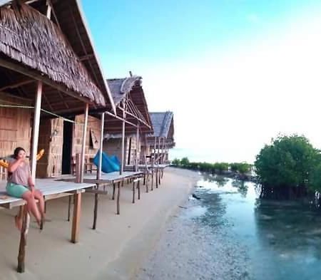 Mawar Homestay Besir Bagian luar foto